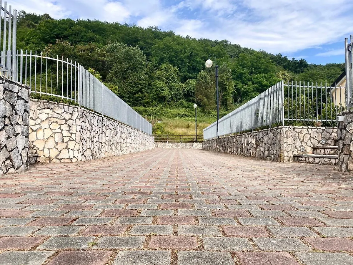 Le Village Sarzana Italien