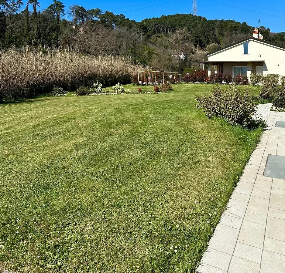 Le Village Sarzana