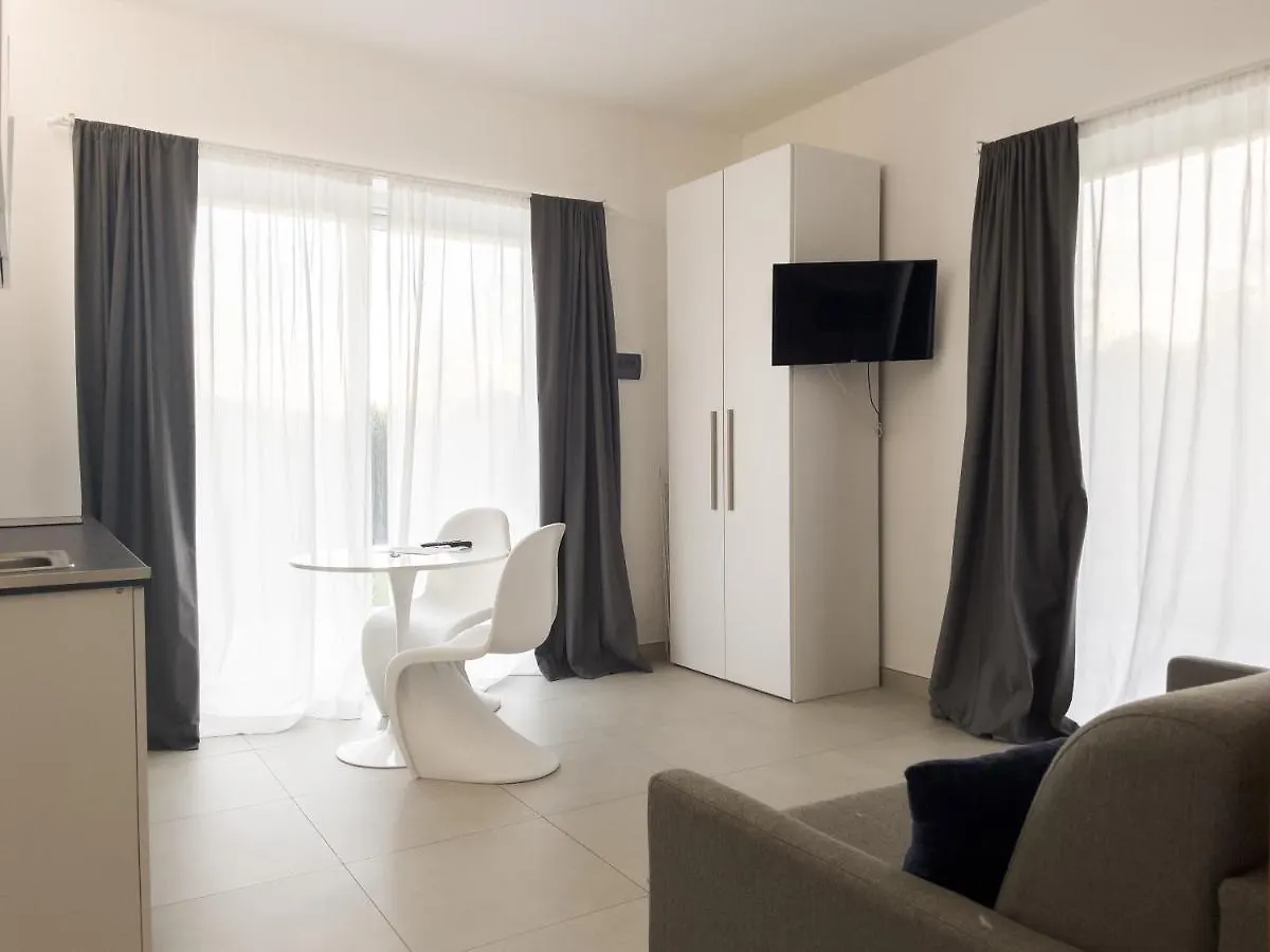 Hotel apartamentowy Le Village Sarzana