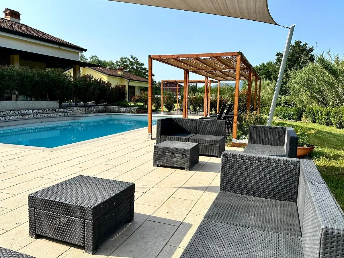 Le Village Sarzana 0*,  Włochy