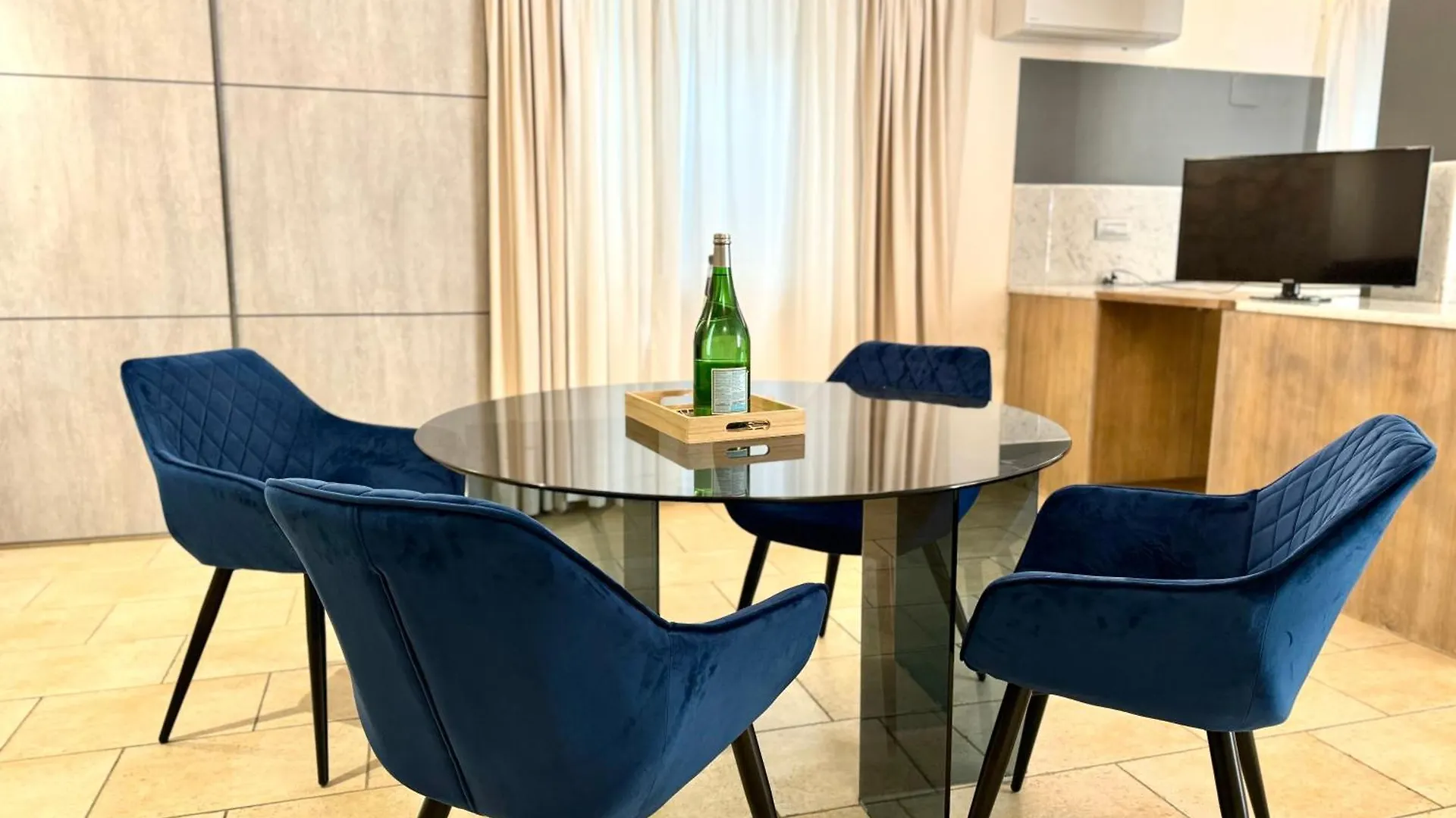 Hotel apartamentowy Le Village Sarzana Włochy